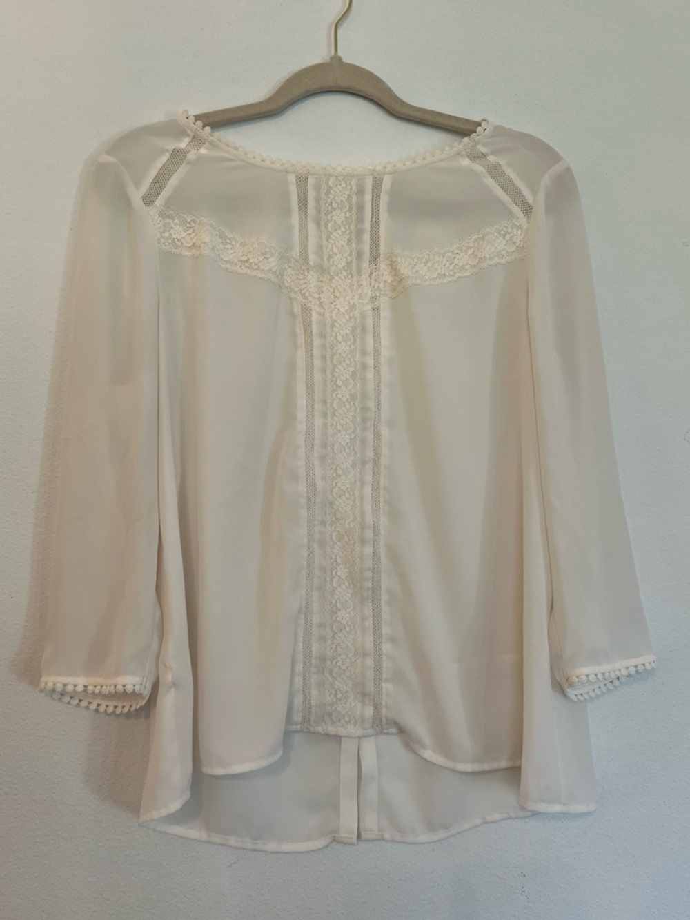 LC Lauren Conrad Cream Lace-Trim Sheer Blouse size Large Office business